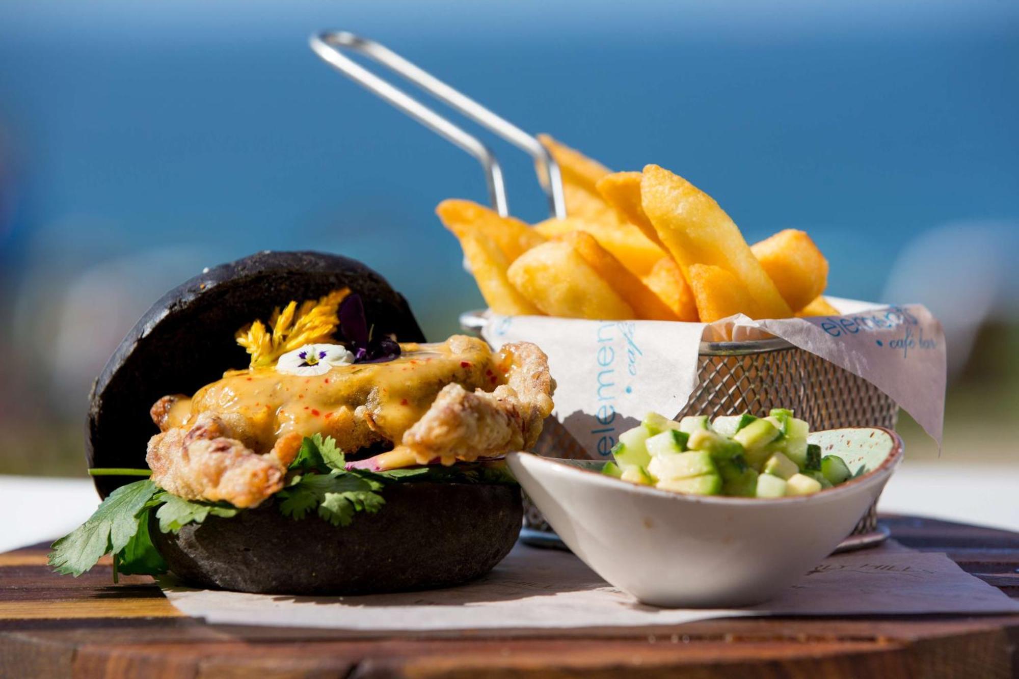 Beverly Hills Durban Exterior foto A burger at the restaurant