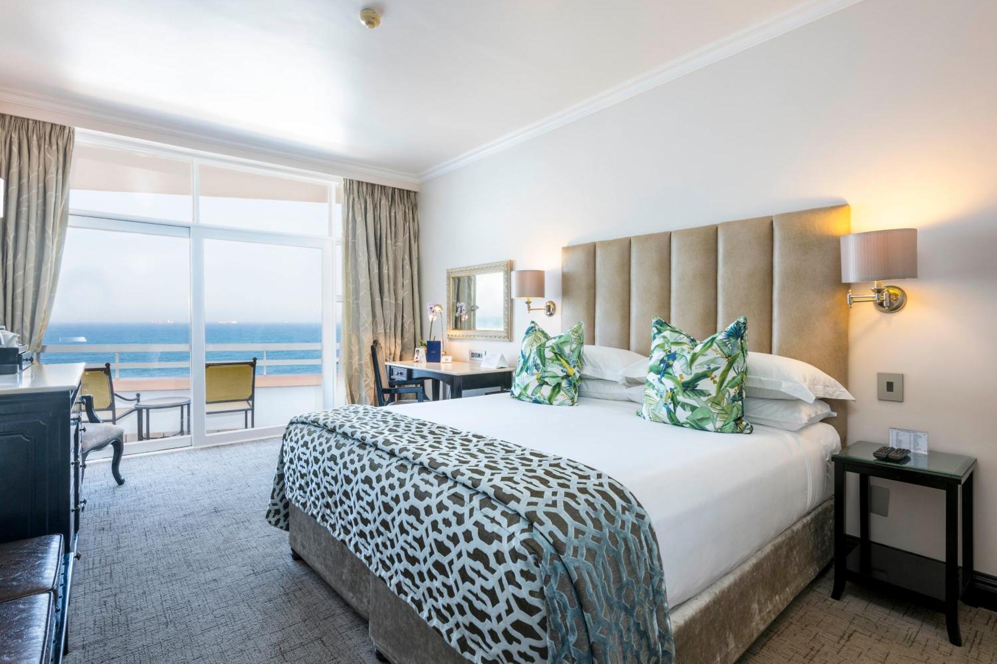 Beverly Hills Durban Exterior foto A bedroom at the Oyster Box